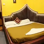 Hotel Everest